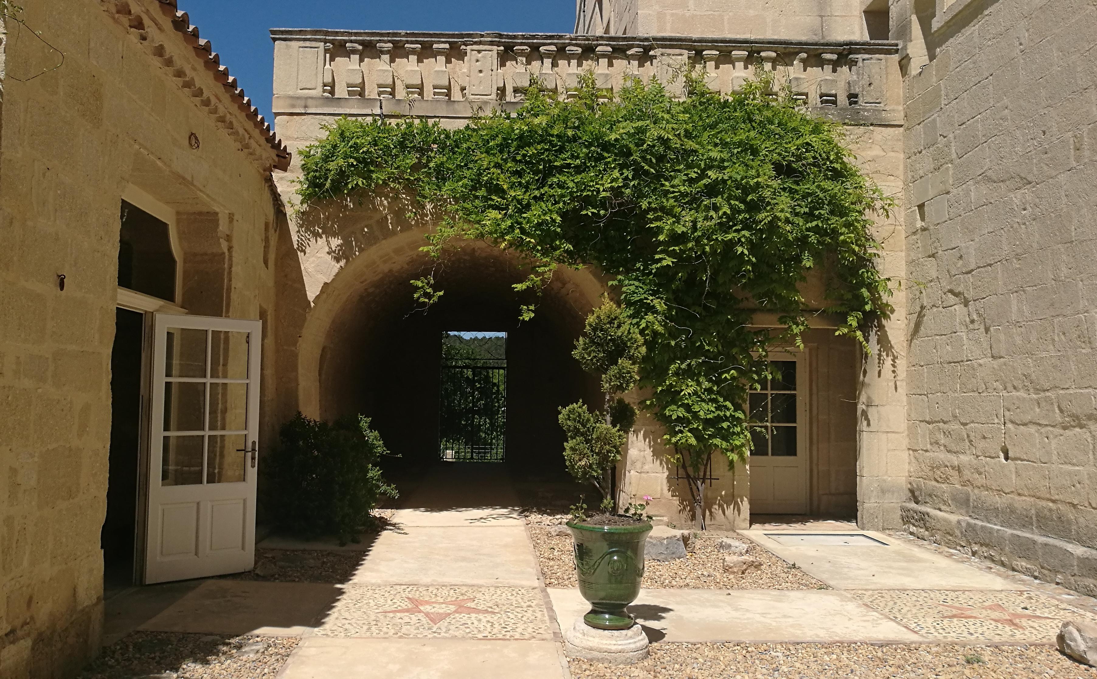 Chateau De Pondres Villevieille Exterior foto